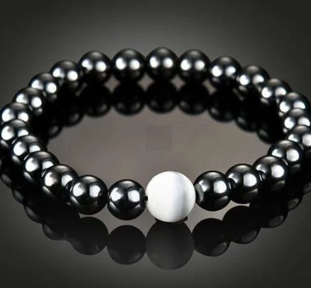 Black magnet bracelet -  Magnetic Simplicity